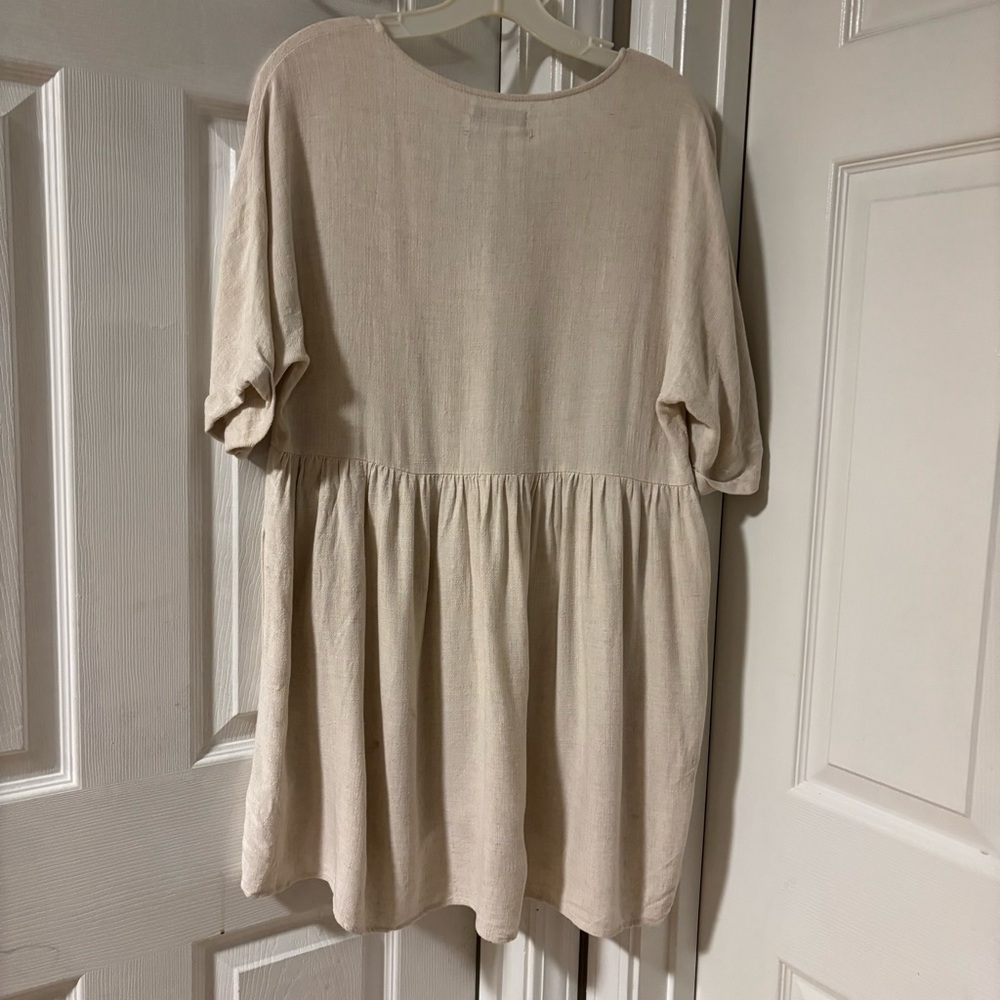 Urban Outfitters Woman Cream V-Neck Babydoll Minimalist Dress Size SP - Picture 3 of 7